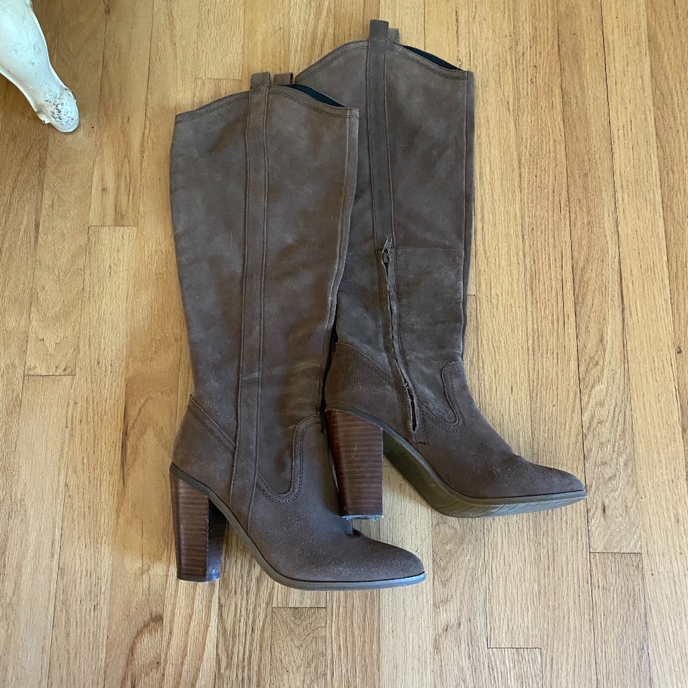 Kenneth Cole Brown Suede Boots